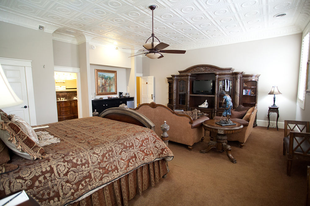 Grand Hotel МакКини Екстериор снимка